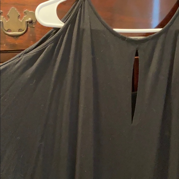 SOLD Tart cold shoulder top - Picture 4 of 6